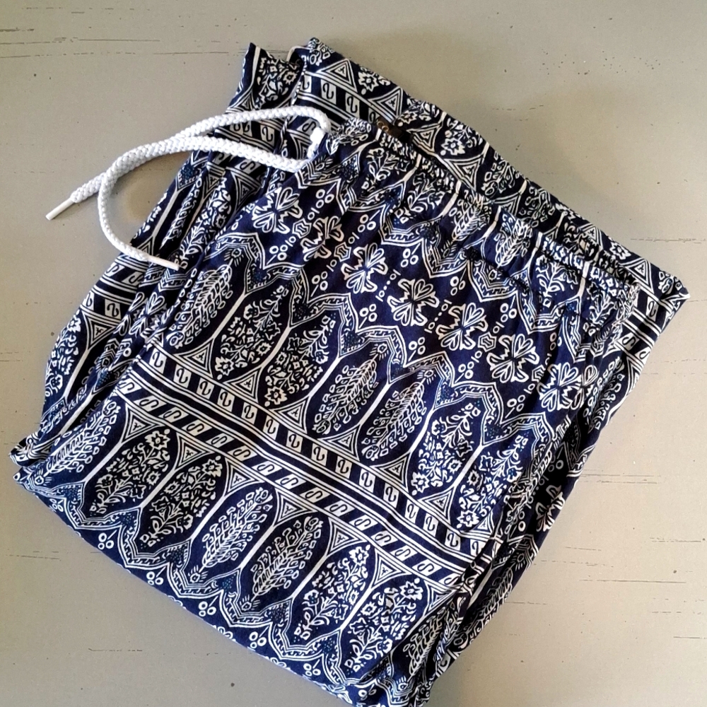 Urban Coco Patterned Pants